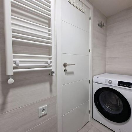 Seco Calle, Precisos Loft Super Equipado Cerca De Metro Pacifico Madrid Luaran gambar