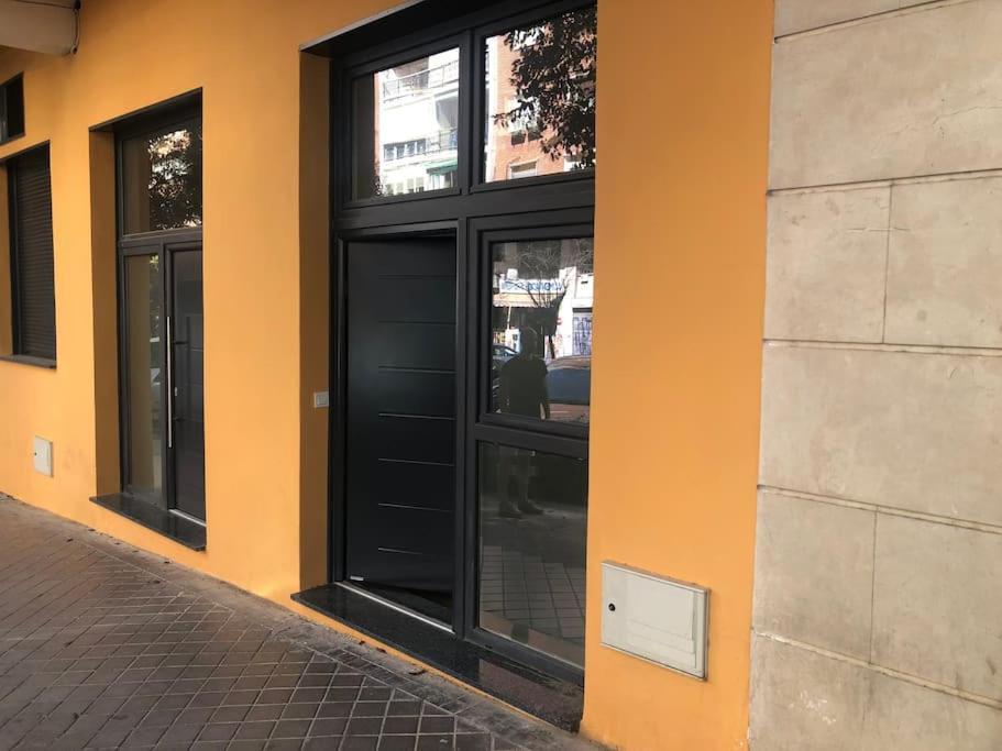 Seco Calle, Precisos Loft Super Equipado Cerca De Metro Pacifico Madrid Luaran gambar