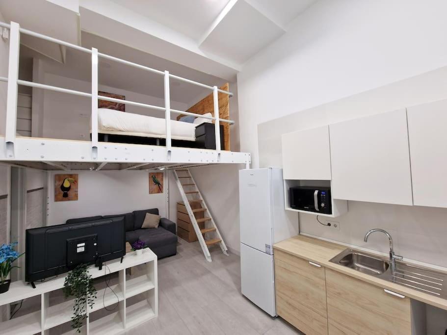 Seco Calle, Precisos Loft Super Equipado Cerca De Metro Pacifico Madrid Luaran gambar